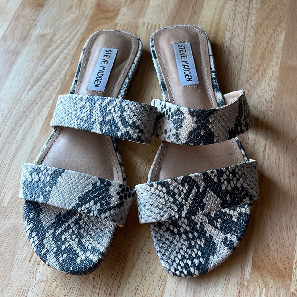 Steve Madden Snake Print Sandal Size 6.5